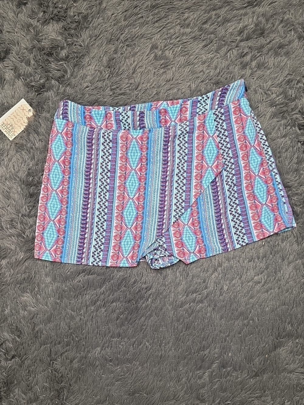 Pink Republic Striped Aztec Skort - Blue & Pink. Size L. NWT
